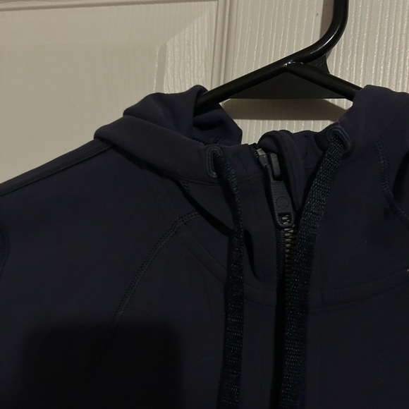 Lululemon hooded define jacket - Picture 2 of 6